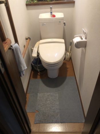 町田市でトイレと床を交換